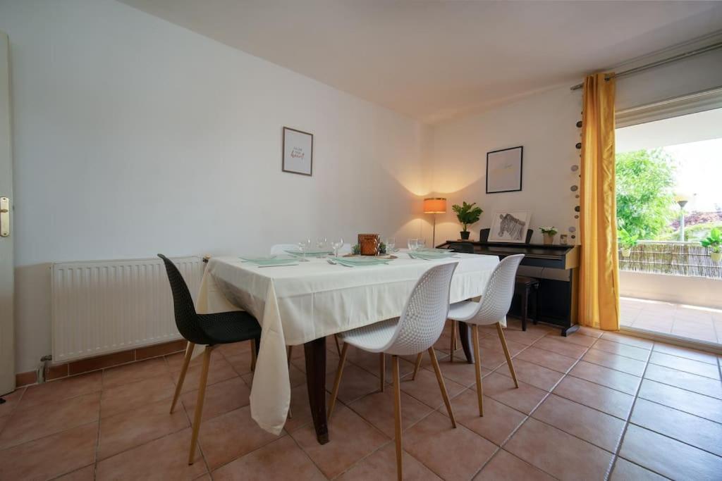 Appartement Tout Equipe Terrasse Et Parking Prive マルセイユ エクステリア 写真